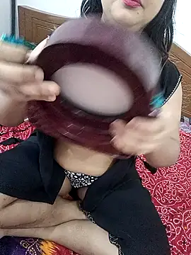 Beauty Queen Soniya online show from 19, 11, 2025