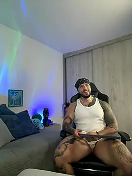 Snapshot of Dave-Max01 chatting on 22, 11, 2025 Dave-Max01 online show from 22, 11, 2025