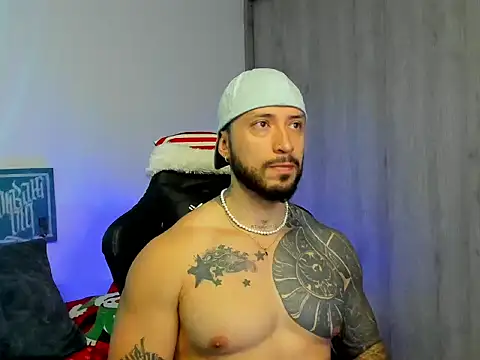 Snapshot of Dave-Max01 chatting on 1, 12, 2025 Dave-Max01 online show from 1, 12, 2025