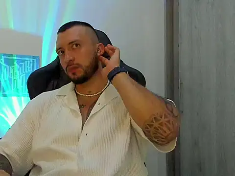 Snapshot of Dave-Max01 chatting on 31, 10, 2025 Dave-Max01 online show from 31, 10, 2025