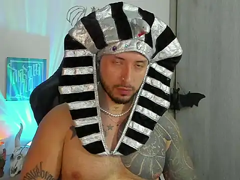 Snapshot of Dave-Max01 chatting on 31, 10, 2025 Dave-Max01 online show from 31, 10, 2025