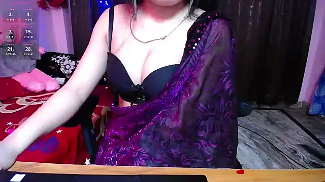 Hot Hazel online show from 14, 2, 2026