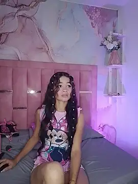 Isis Blaze online show from 2, 12, 2025