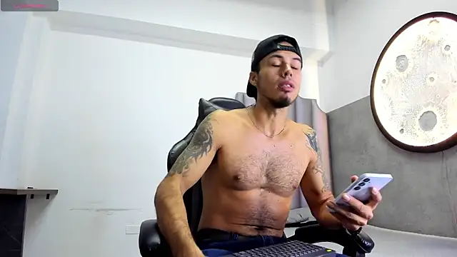 Rurik Jones online show from 21, 10, 2025