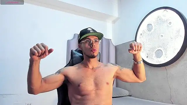 Rurik Jones online show from 6, 11, 2025