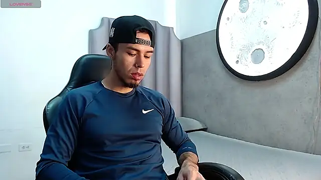 Rurik Jones online show from 29, 10, 2025