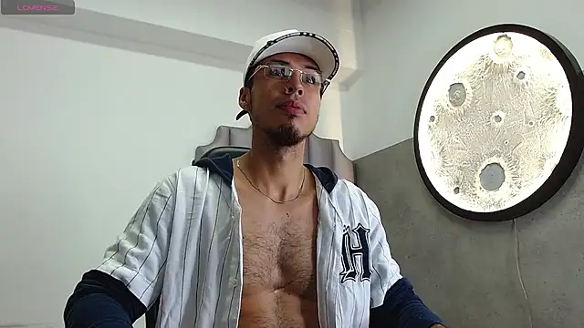 Rurik Jones online show from 23, 10, 2025