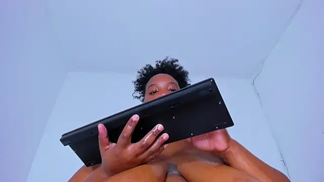 Bigasshott  online show from 17, 11, 2025