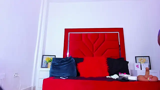 Bigasshott  online show from 24, 4, 2026