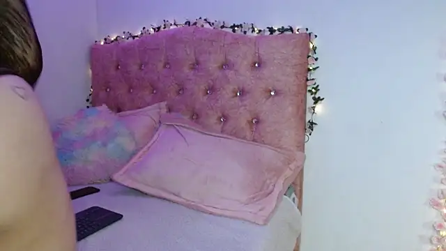 SeleneMore online show from 10, 2, 2026