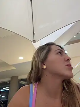 camila vanucci- online show from 25, 3, 2026