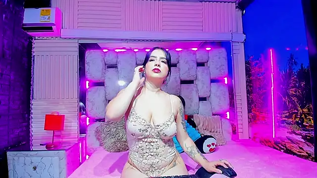RubyEvanns online show from 21, 7, 2026