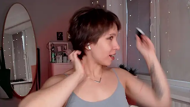 Snapshot of YourHotExSAndra chatting on 22, 10, 2025 YourHotExSAndra online show from 22, 10, 2025