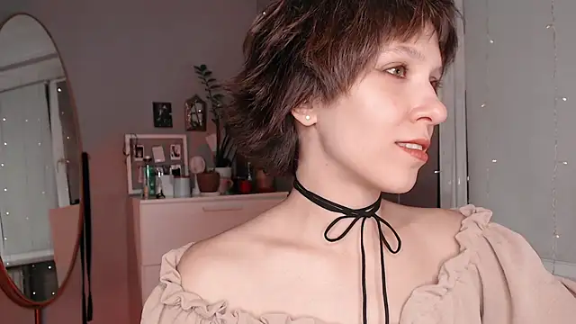 Snapshot of YourHotExSAndra chatting on 8, 11, 2025 YourHotExSAndra online show from 8, 11, 2025