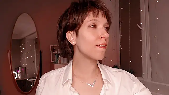 Snapshot of YourHotExSAndra chatting on 7, 11, 2025 YourHotExSAndra online show from 7, 11, 2025