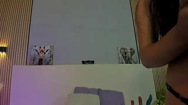 TianaGlow44 online show from 26, 3, 2026