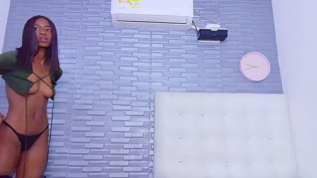 Snapshot of Hungry_pussy18 chatting on 15, 11, 2025 Hungry pussy18 online show from 15, 11, 2025