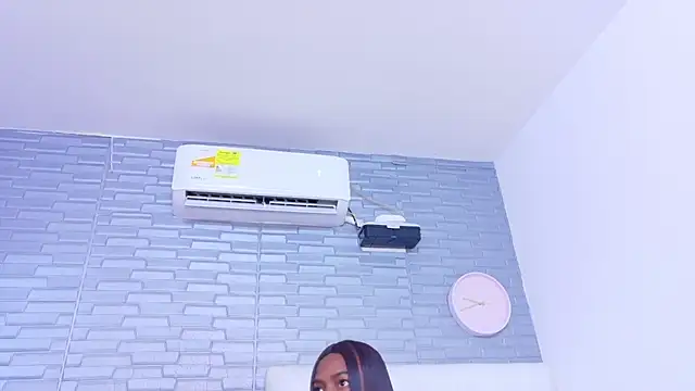 Snapshot of Hungry_pussy18 chatting on 12, 11, 2025 Hungry pussy18 online show from 12, 11, 2025