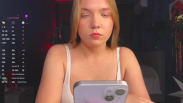 RebeccaEglitis online show from 20, 4, 2026