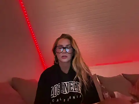 goddesemiiyy online show from 4, 11, 2025