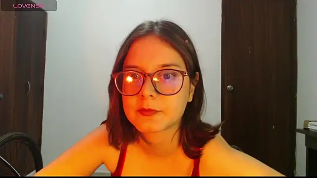 CarlaLorez online show from 15, 10, 2025