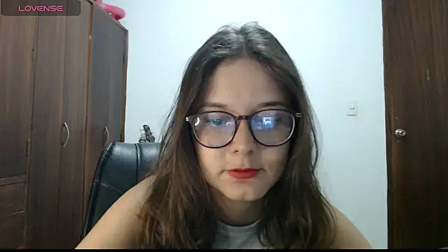 Snapshot of CarlaLorez chatting on 23, 4, 2026 CarlaLorez online show from 23, 4, 2026