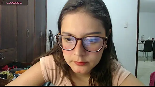 Snapshot of CarlaLorez chatting on 17, 3, 2026 CarlaLorez online show from 17, 3, 2026