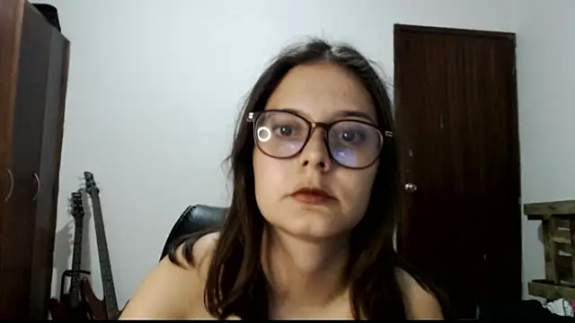 CarlaLorez online show from 2, 3, 2026