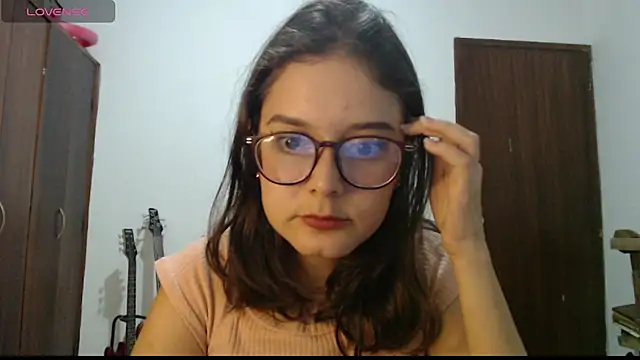 Snapshot of CarlaLorez chatting on 2, 4, 2026 CarlaLorez online show from 2, 4, 2026