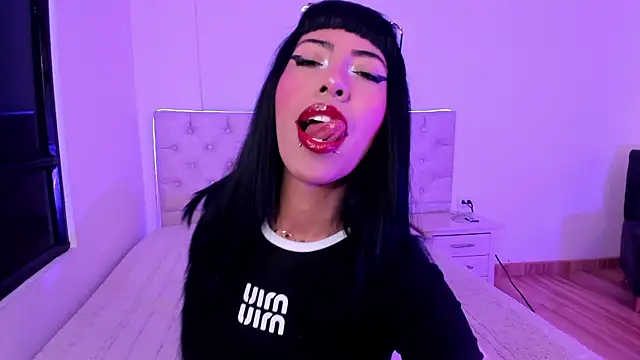 Snapshot of Nina_fox_0691 chatting on 22, 5, 2026 Nina fox 0691 online show from 22, 5, 2026