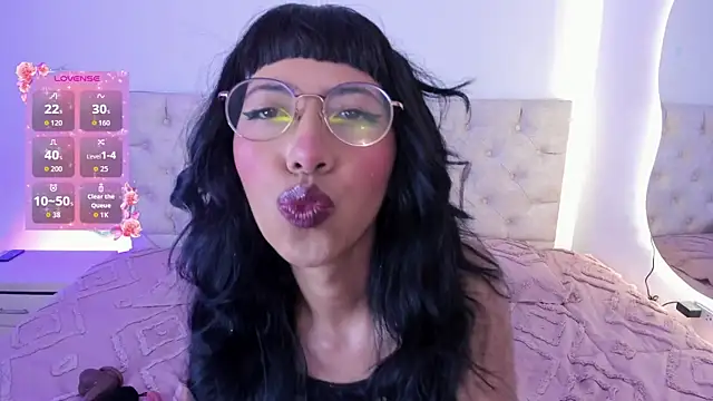 Snapshot of Nina_fox_0691 chatting on 2, 11, 2025 Nina fox 0691 online show from 2, 11, 2025