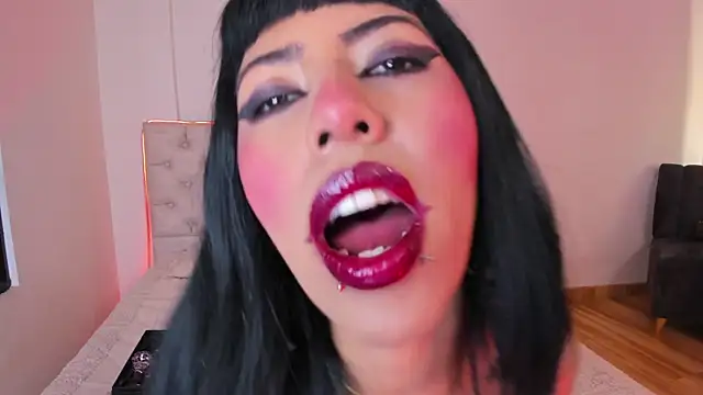 Nina fox 0691 online show from 12, 4, 2026