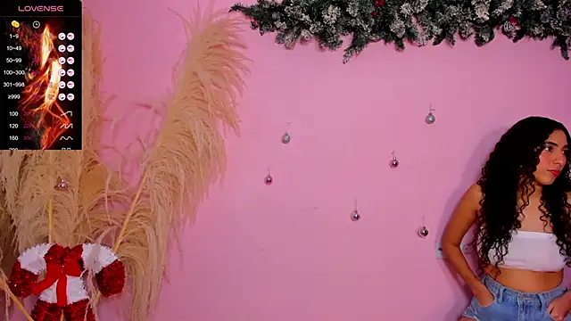 Snapshot of Pink_hell222 chatting on 29, 11, 2025 Pink hell222 online show from 29, 11, 2025