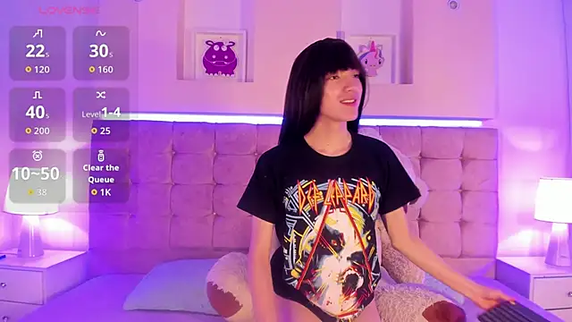 Snapshot of Naya_Velvet chatting on 6, 11, 2025 Naya Velvet online show from 6, 11, 2025