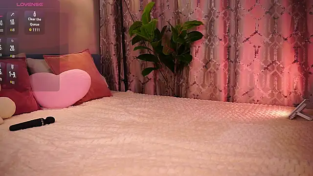 LureOfEva online show from 3, 11, 2025