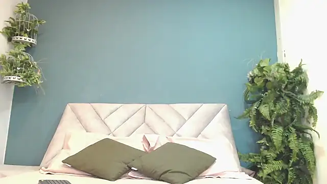 PaulinaColeman online show from 1, 11, 2025