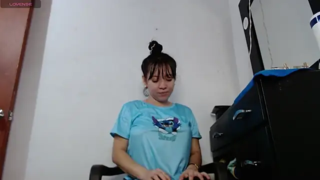 Damara Rolands- online show from 14, 10, 2025