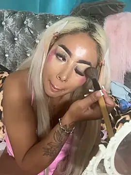 Snapshot of zara_bellexx chatting on 9, 4, 2026 zara bellexx online show from 9, 4, 2026