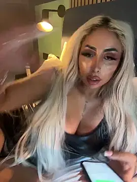 Snapshot of zara_bellexx chatting on 30, 5, 2026 zara bellexx online show from 30, 5, 2026
