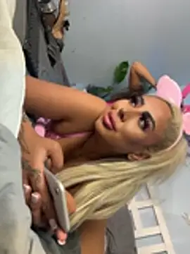 Snapshot of zara_bellexx chatting on 7, 5, 2026 zara bellexx online show from 7, 5, 2026