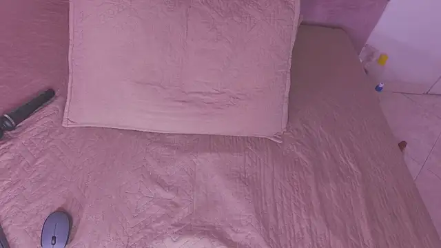 lilylovely  online show from 20, 11, 2025