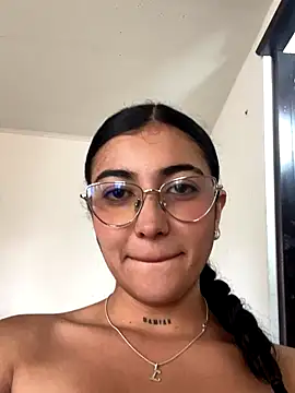 Snapshot of Camila-marinn chatting on 16, 10, 2025 Camila-marinn online show from 16, 10, 2025