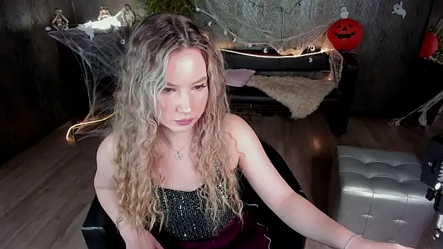  BellaClark online show from 23, 10, 2025