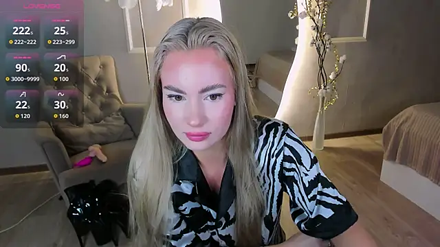  BellaClark online show from 31, 3, 2026