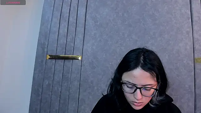 Mythical Girl online show from 18, 10, 2025