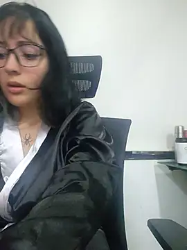 Mythical Girl online show from 31, 10, 2025