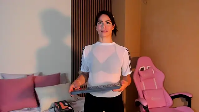 Elena Kink online show from 8, 6, 2026