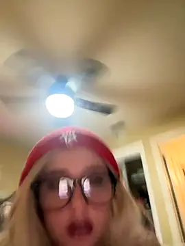 tiffanyxoxo515 online show from 12, 10, 2025