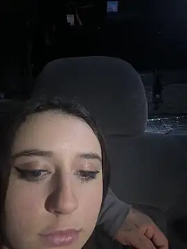 tiffanyxoxo515 online show from 22, 10, 2025