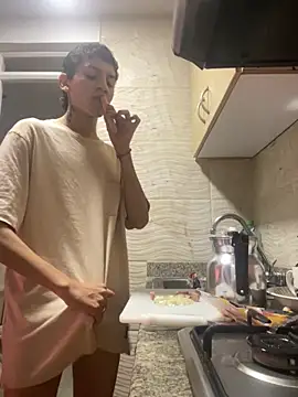 SiaraRealist online show from 4, 11, 2025